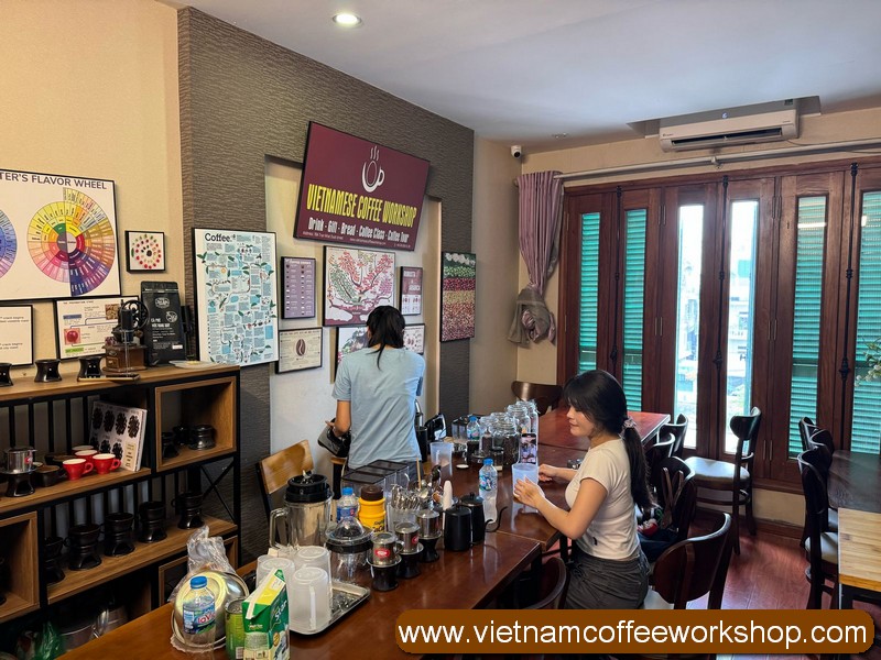 Seafood Tours Hanoi Vietnam